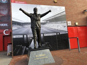 Shankly na entrada do Anfield